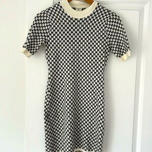 Abercrombie &Fitch dress. XS.   Excellent condition.   Knitted. Soft and comfy